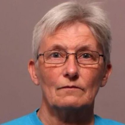 Жена измисли грозни лъжи и измами хора с пари 66 годишната