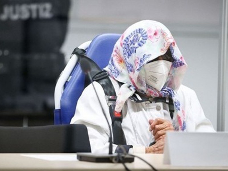 Осъдиха 97-годишна германска секретарка за участие в 10 505 убийства
