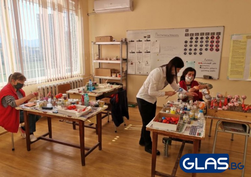 В Социалното предприятие за хора с увреждания в Пловдив кипи