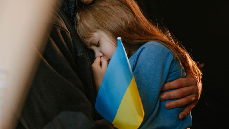 Децата в Украйна не искат подаръци за Коледа, даряват парите на армията