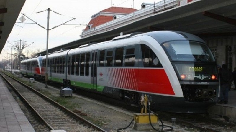 Вместо от Централна гара: Влаковете в София пристигат и тръгват от Подуяне