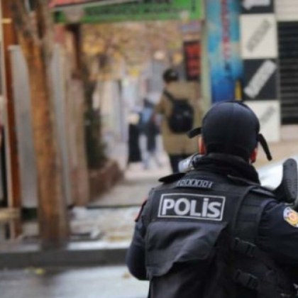 В Турция петима души подготвящи терористична атака са задържани с