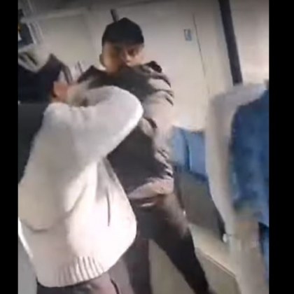 Бежанци се биха във влака Свиленград-Пловдив  ВИДЕО