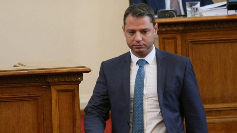 Делян Добрев обвини ПП в точене на милиарди от енергетиката