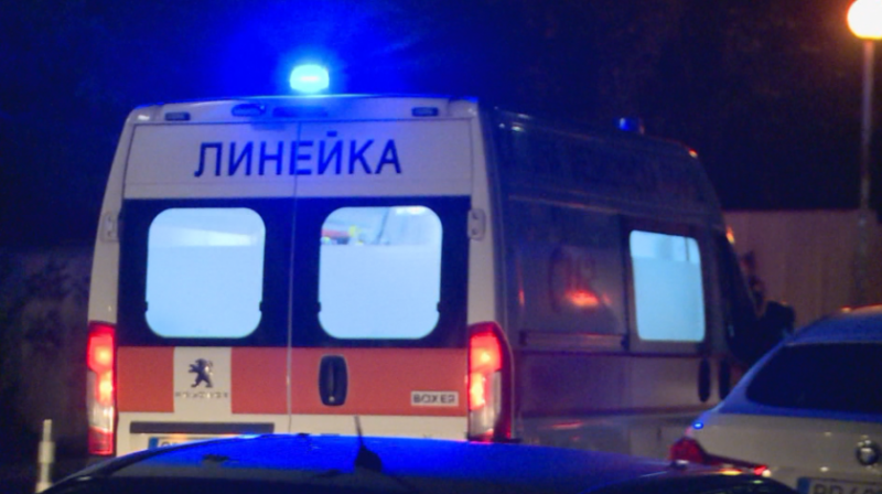 Дете е загинало при инцидента до Враца, линейката с тялото е обградена