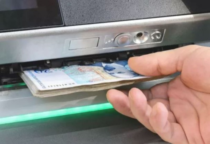 Пловдивчанка забрави парите си на банкомата, добра жена й ги върна