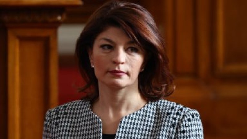 Атанасова разчете третия мандат така: Желание да не се състави правителство
