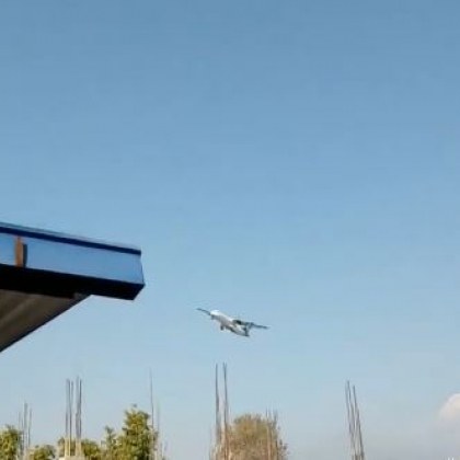 Разби се самолет със 72 души на борда ВИДЕО