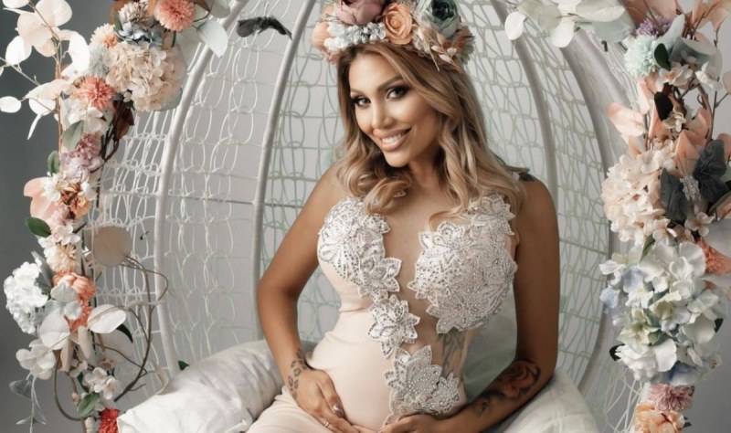 Джулиана Гани роди момченце