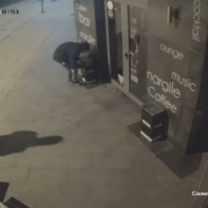 Смешна и нелепа кражба в столицата Споделено видео заснето от охранителна