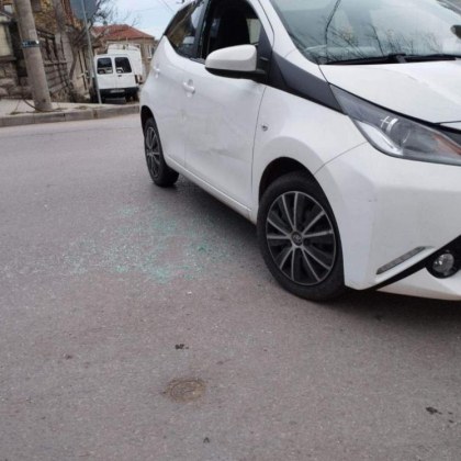 Зрелищна гонка: Полицаи разбиха стъкло, за да извадят шофьор-беглец СНИМКИ