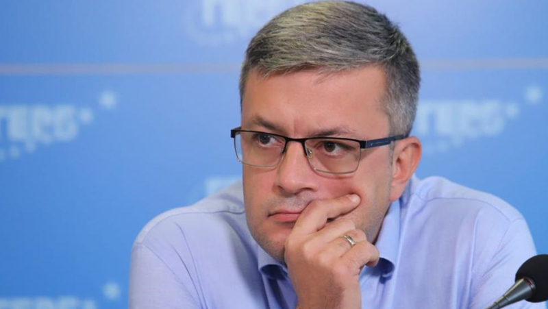 Депутатът от ПГ на ГЕРБ-СДС Тома Биков се извини в