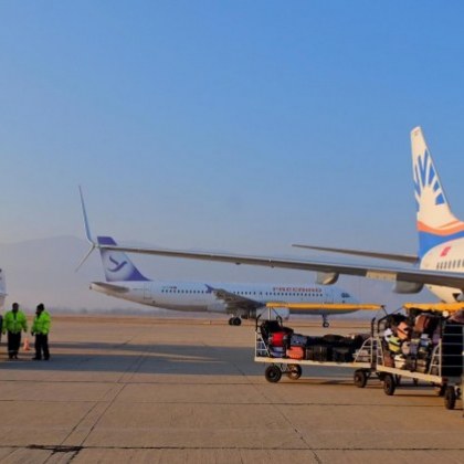 Шест пренасочени полета са кацнали на летище Пловдив Това потвърдиха