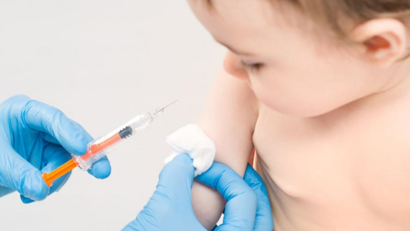 Епидемиолог предлага задължителна ваксина срещу варицела
