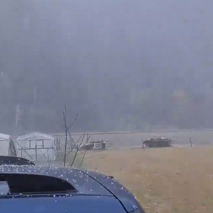 Гръмотевична буря с градушка удари наше село ВИДЕО