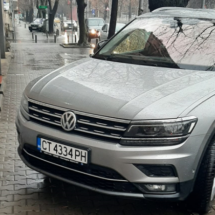 Хем нагло паркиране хем скъпарски автомобил собственост на ВиК Старозагорчани