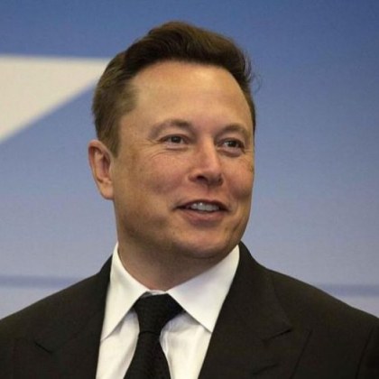 Twitter разполага с около 2300 щатни служители съобщи Илон Мъск