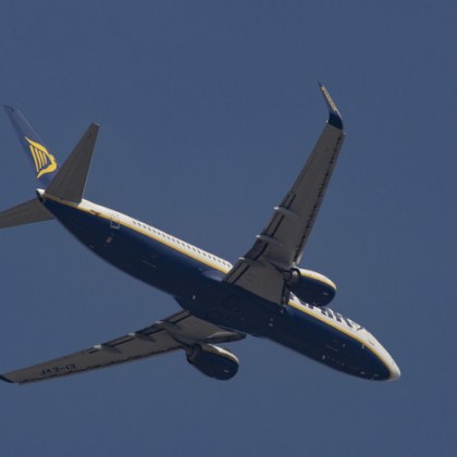 Полет на ирландска авиокомпания Ryanair от Полша съобщи за бомба