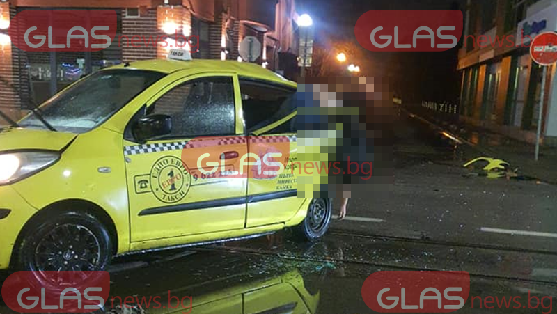 Тежка катастрофа в София, мъж е провесен през прозорец на такси СНИМКИ
