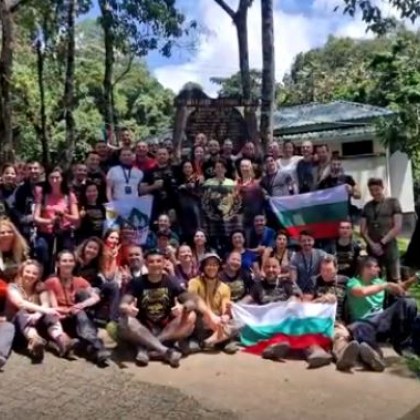 Десетки българи поставиха общ световен рекорд! Изкачиха планински първенец
