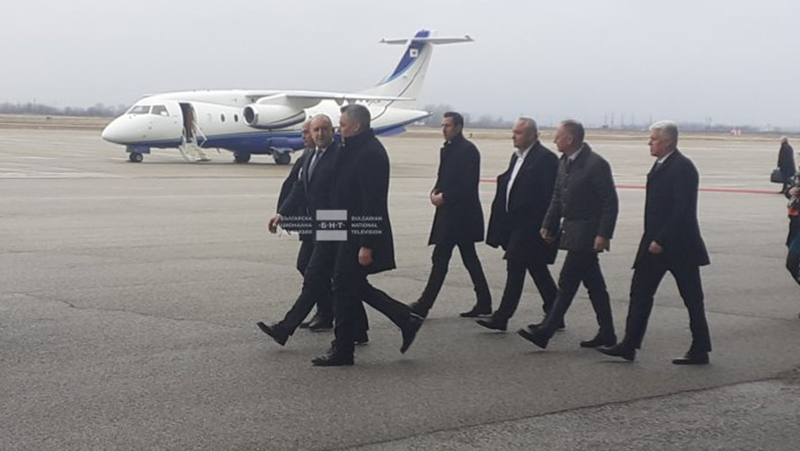 Президентът Румен Радев посрещна на летище Пловдив федералния канцлер на