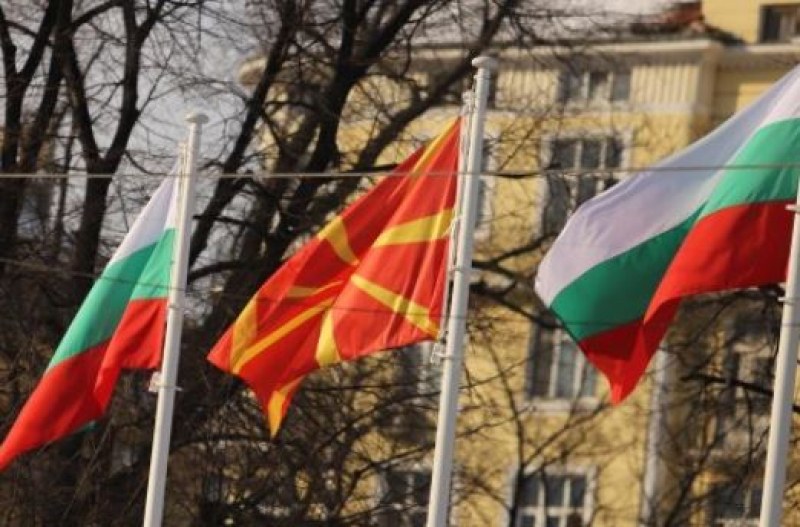 Забраняват на български евродепутат да влиза в РС Македония