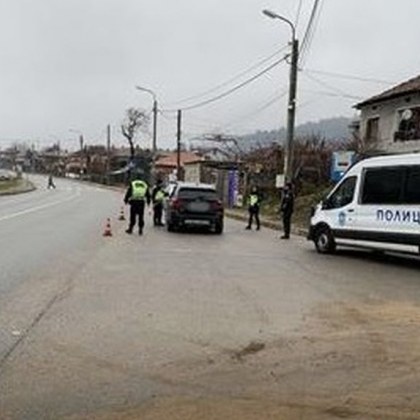 Спецоперация на полицията в Карлово и Сопот