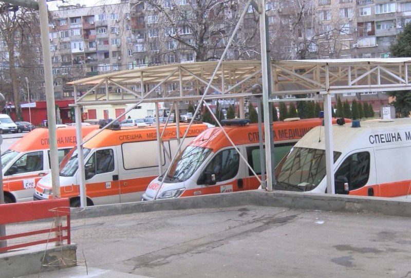 Тежка катастрофа затвори временно главен път София - Варна, в