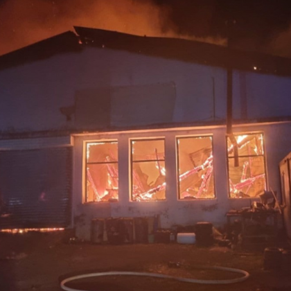 Пожар в района на складова база в Бургас намираща се