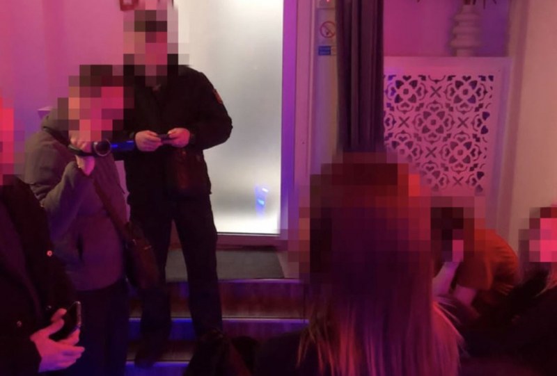 Разбиха мрежа за проституция в Украйна. Кой е дърпал конците?