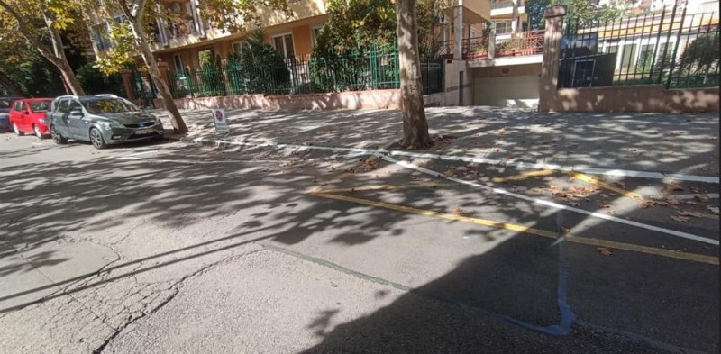 Софиянци си обособиха свободна зона от автомобили на улица в