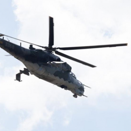 Американски хеликоптер Блек Хоук от Националната гвардия на Тенеси се