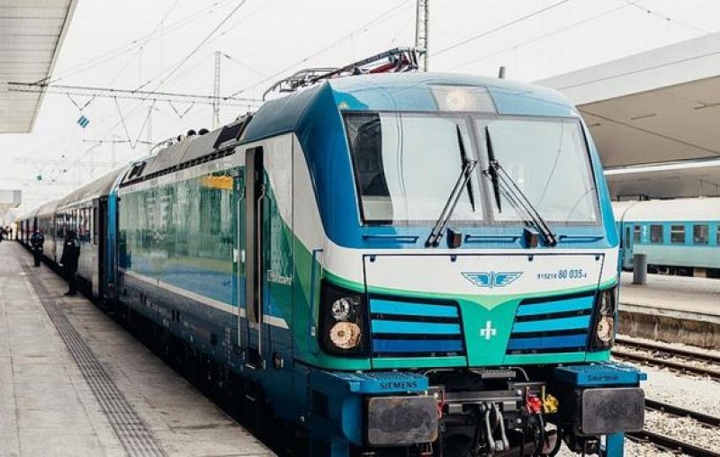 Две жени пострадаха при инцидент влак