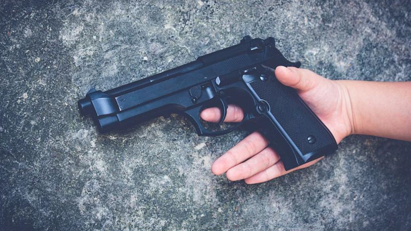 6-годишен занесе пистолет в училище и заплаши своя съученичка