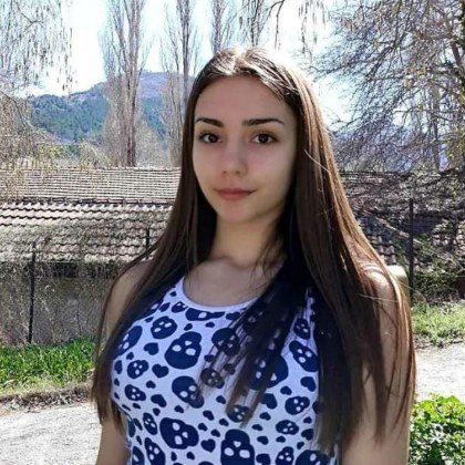 Младо момиче от Пловдив се нуждае от помощта на добри