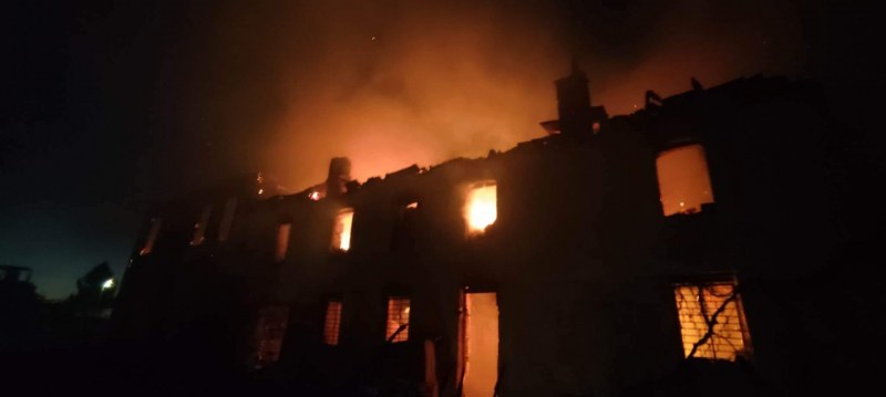Пожарникари продължават борбата в Пловдивско, пет села са засегнати