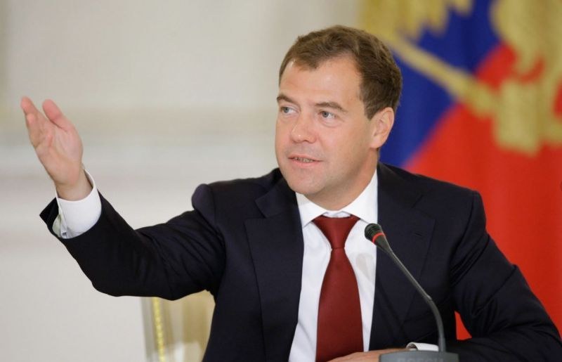 Бившият руски президент Дмитрий Медведев заплаши днес с пълно поражение