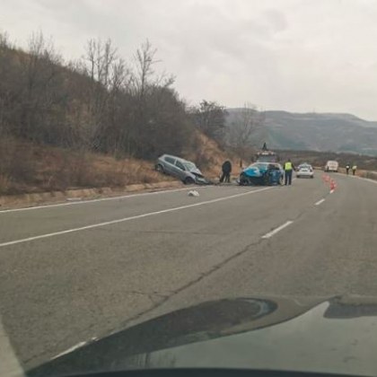 Шестима души са пострадали при тежка катастрофа на пътя Кюстендил