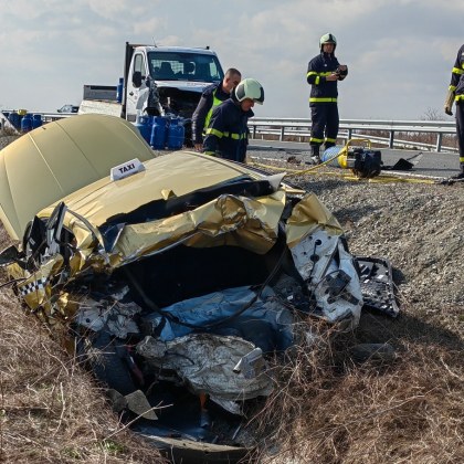 Жестока катастрофа стана по рано днес на четирилентовия път край Поморие