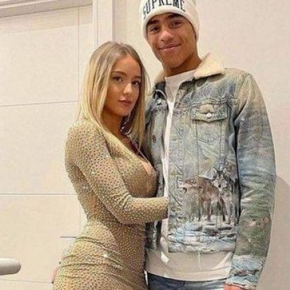 Жената, която прати играч на Юнайтед в затвора, е бременна от него