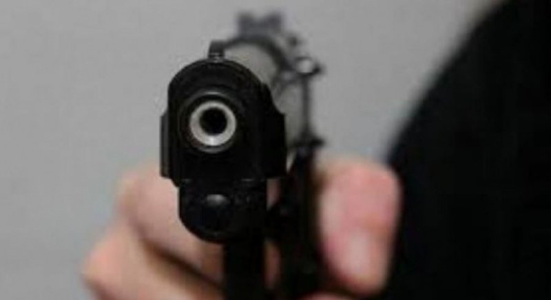 Заблуден куршум прониза 5-годишно момиченце