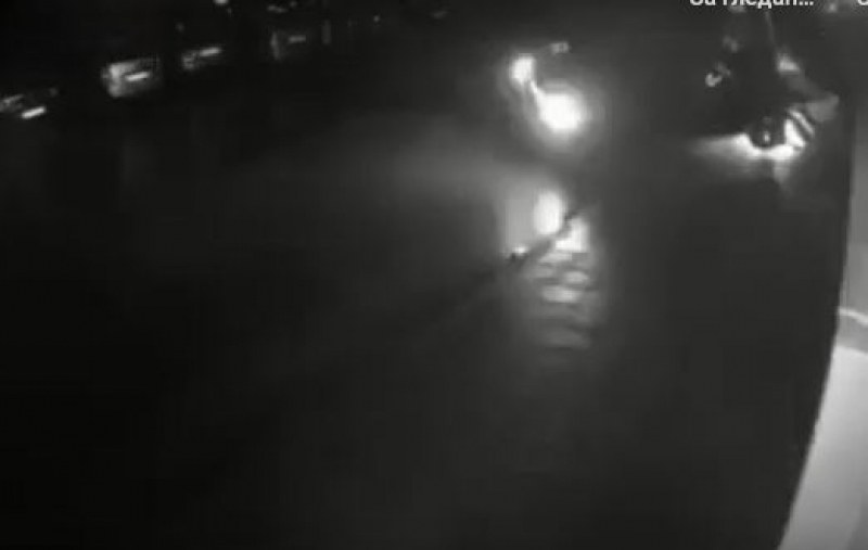 Видеокамери са заснели бруталната катастрофа на пловдивски булевард от снощи.