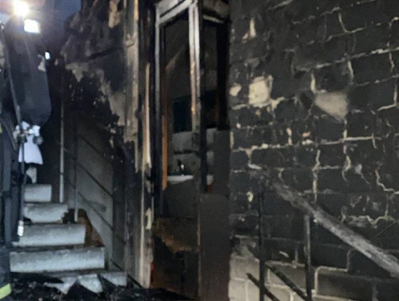 Пожар избухна във висока сграда в Москва: мъж изгоря в асансьор ВИДЕО