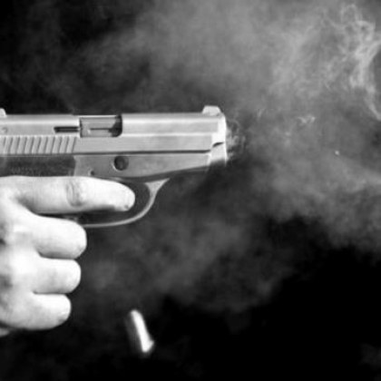 15 годишен е задържан в Плевен заради стрелба с пневматичен пистолет