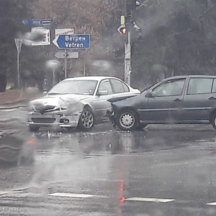 Катастрофа стана по рано днес в Пазарджик Две коли с марките