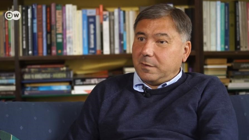 Политолог: Ако Украйна спре да се сражава, това е краят ѝ