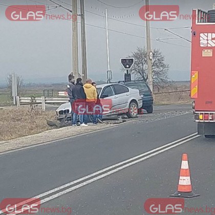 Тежка катастрофа затруднява движението по пътя Пловдив КарловоПо първоначална