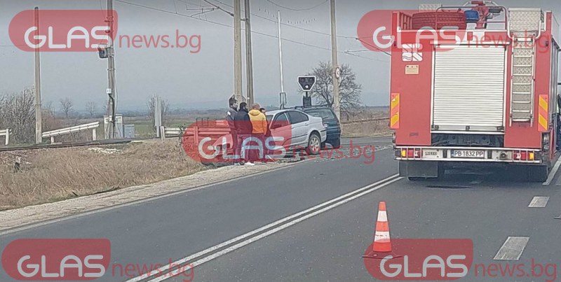 Тежка катастрофа в Пловдивско, пристигнаха пожарникари СНИМКИ