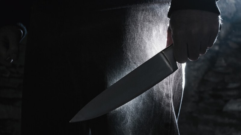 70-годишен мъж нападна медицинска сестра с нож на работното ѝ
