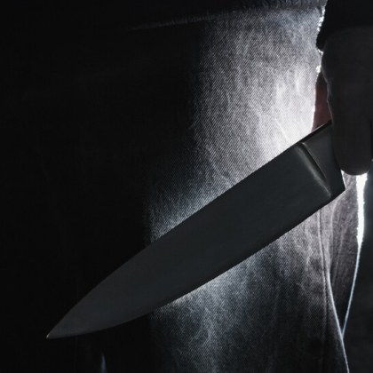 70 годишен мъж нападна медицинска сестра с нож на работното ѝ